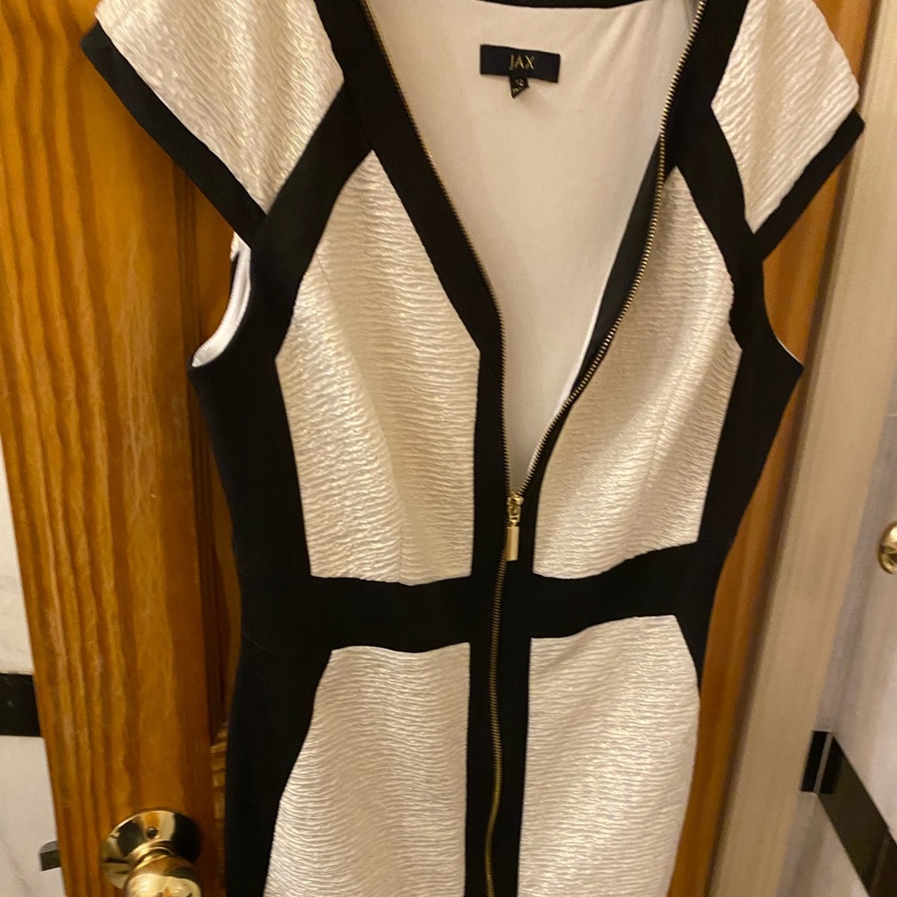 Designer dress - Picture 4 of 4